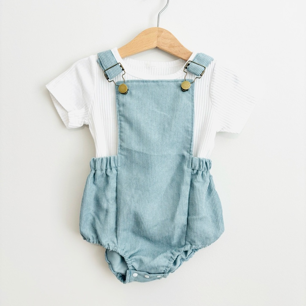 Host Pick! 🎉💖 UNISEX Corduroy Romper and T-shirt Set 12-18M NWT